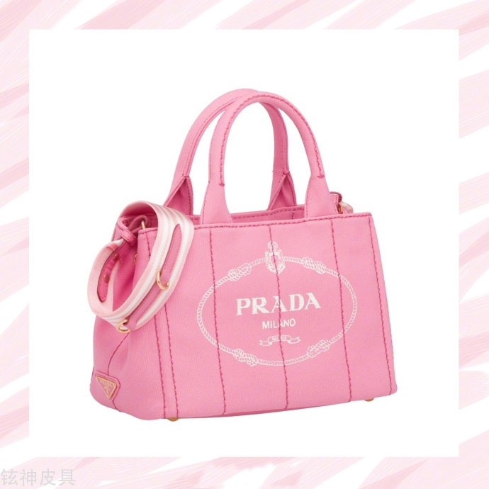 Prada是一个家族式的皮具手工坊