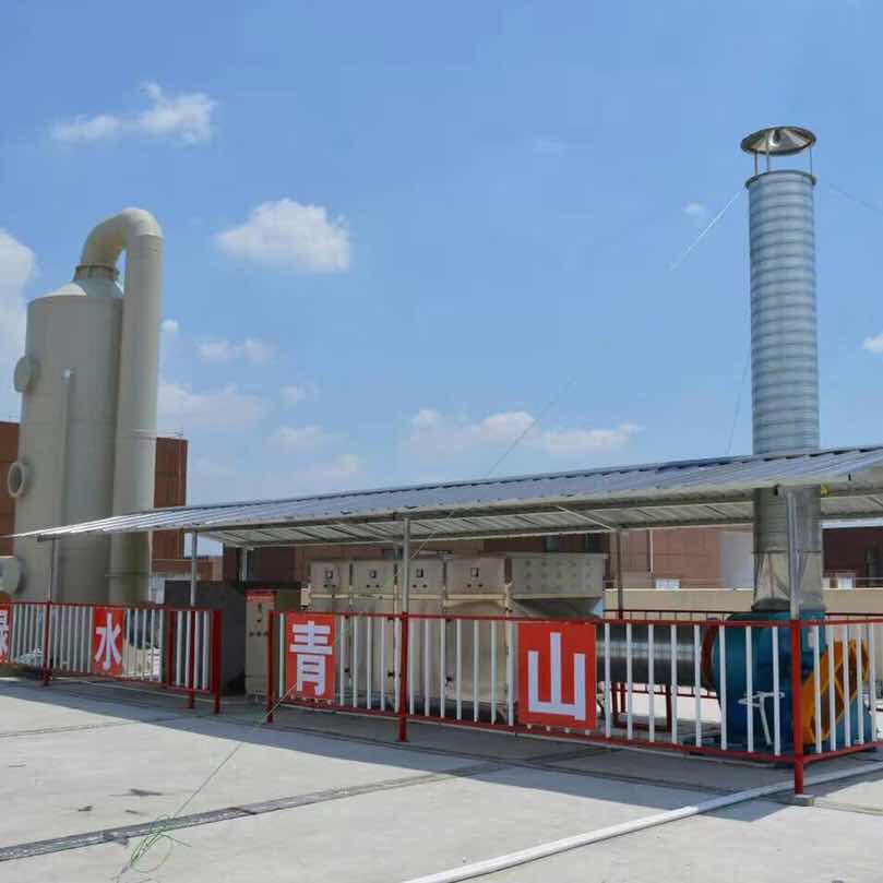 �۳������������