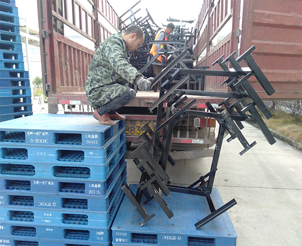 叶总统一餐桌架