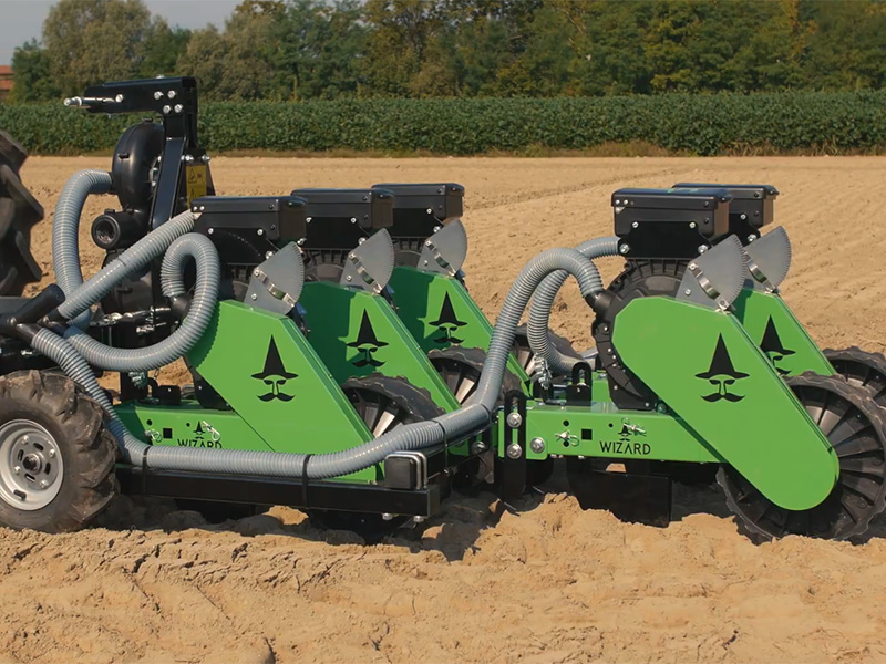 WLZARD  气吸小区播种机