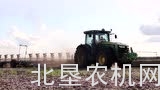 约翰迪尔8R拖拉机配12铧雷肯犁作业