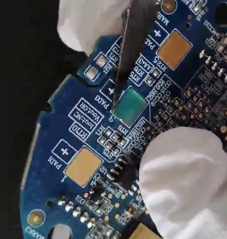 UV可剝膠在電鍍、鍍膜及光學(xué)玻璃加工中的防護(hù)應(yīng)用