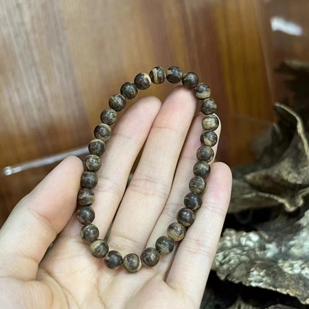 进口沉香手串 进口沉香手串