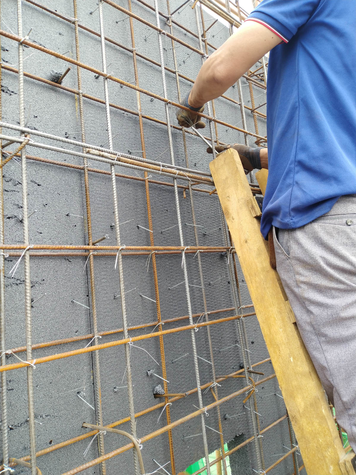 SD保温一体化施工现场