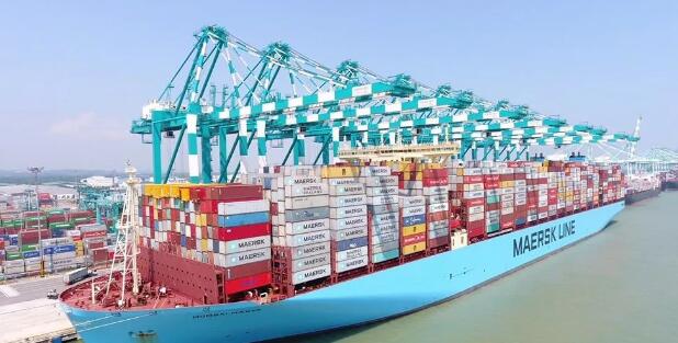 集装箱运价暴涨！船公司日进斗金！船东纷纷改船投入集装箱运输市场。中国外贸爆棚！