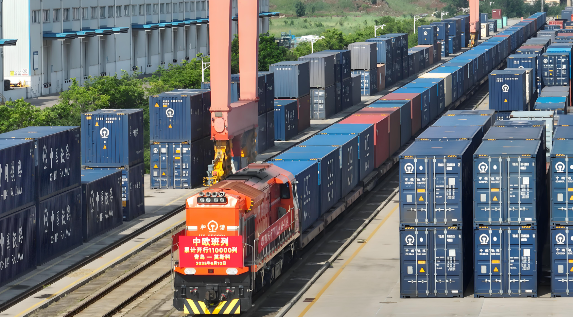 网络越织越密！中欧班列跑出“加速度”