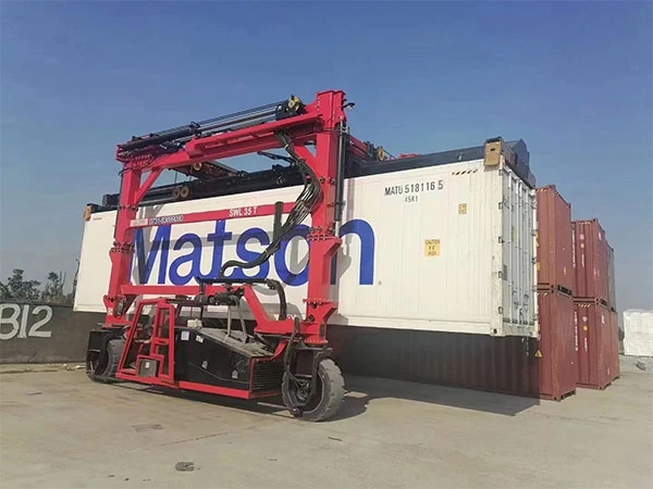 上海物流公司 集装箱跨运车