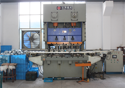 315T精沖設(shè)備