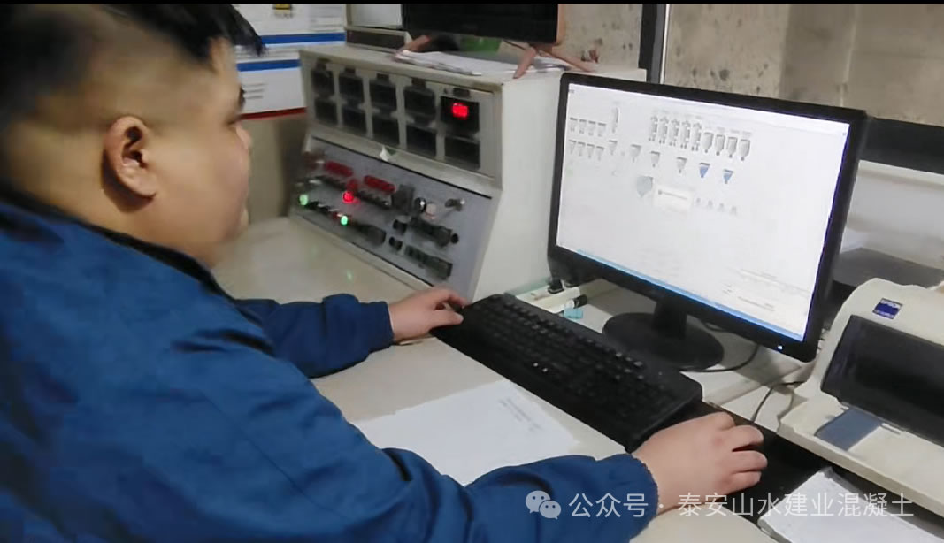微信图片_2025-11-02_183432_459.jpg