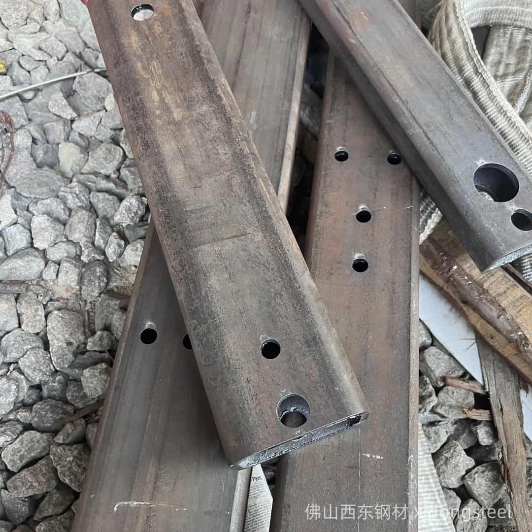 60*30*3.25方管实物图片