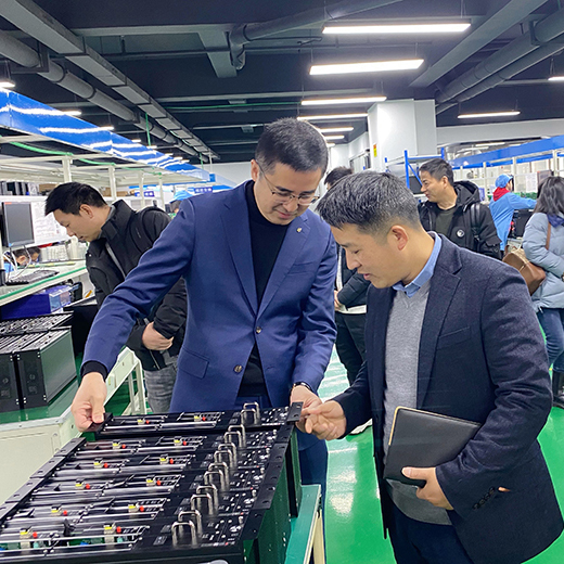 热烈欢迎索思科技王国庆总经理一行莅临交流考察